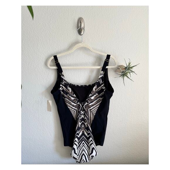 Gottex Cote D’Ivoire Square-Neck One-Piece Swimsuit Plus Size 22W - Picture 3 of 3